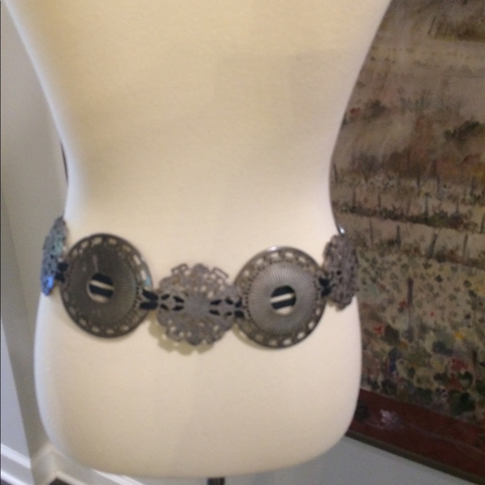 Metal Disc Conch Stretch Belt View 3